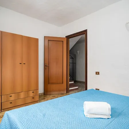 Casa vacanze Lu Nibaru *